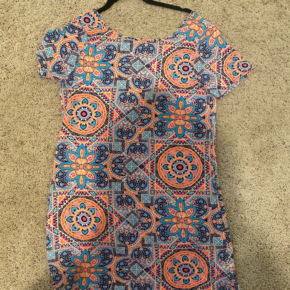 Beautiful colorful dress with pockets